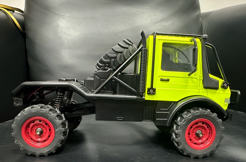 MN-Model-MN333-High-Speed-RC-Car-Green-Right-Side-Overview