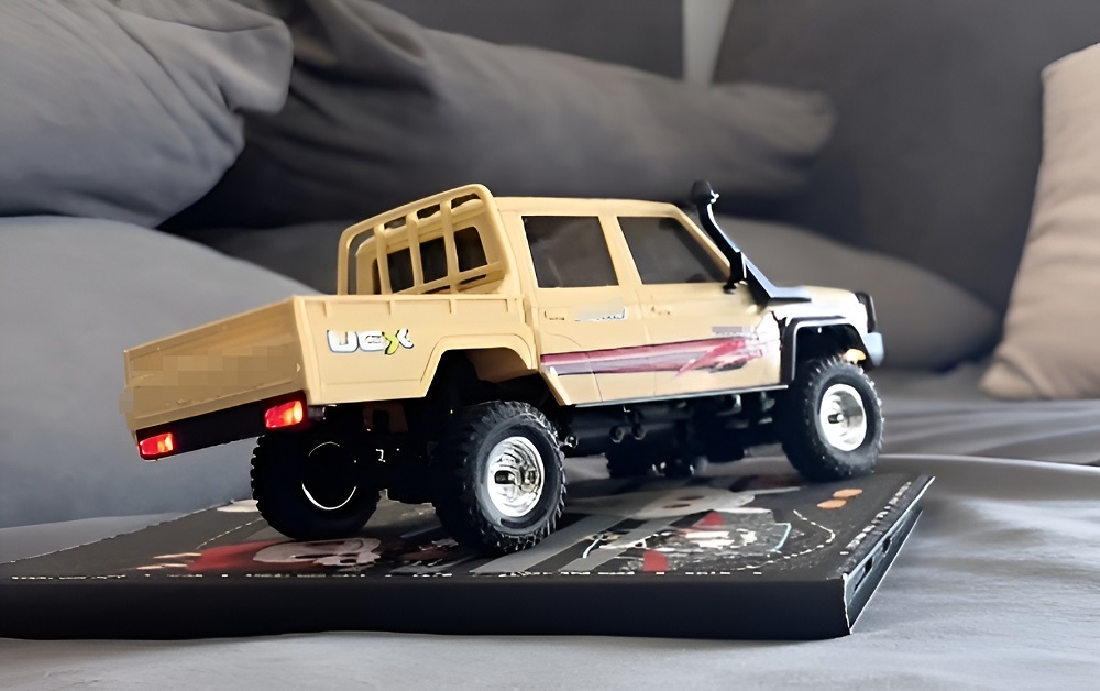 UDIRC-UCX1801-High-Speed-Brushless-RC-Truck-Yellow-Overview
